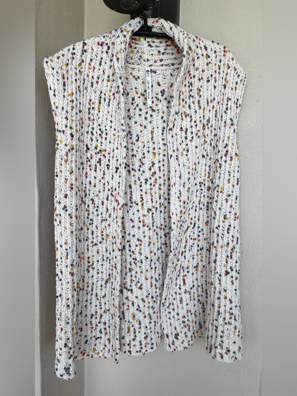 Leo & Nicole Chunky-Knit Sleeveless Cardigan Cream/Multicolor Micro Pom Poms PS